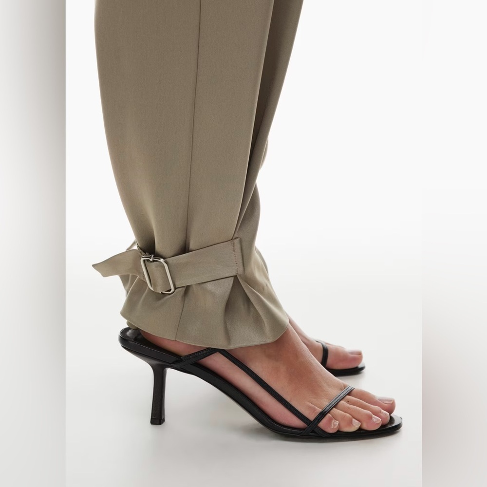 COPY - Aritzia Babaton Refined Satin Cargo Pant - Picture 5 of 8